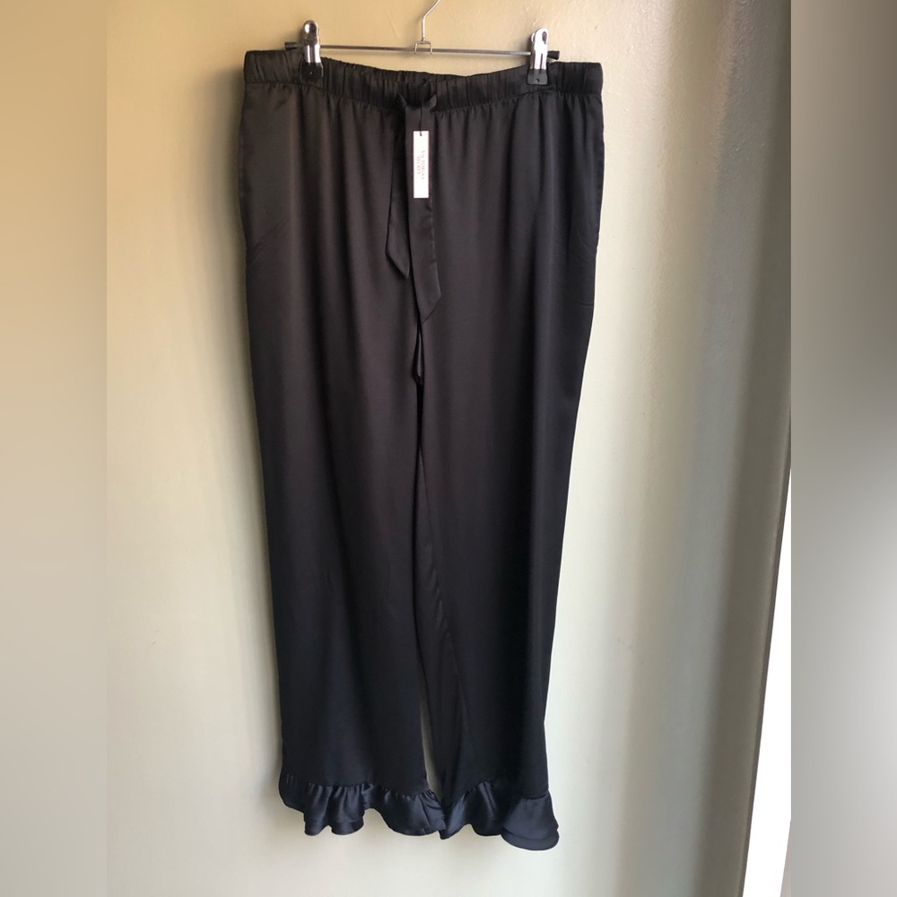 NWT! Victoria’s Secret Womens Satin Ruffle Sleep Pants Black Size: M